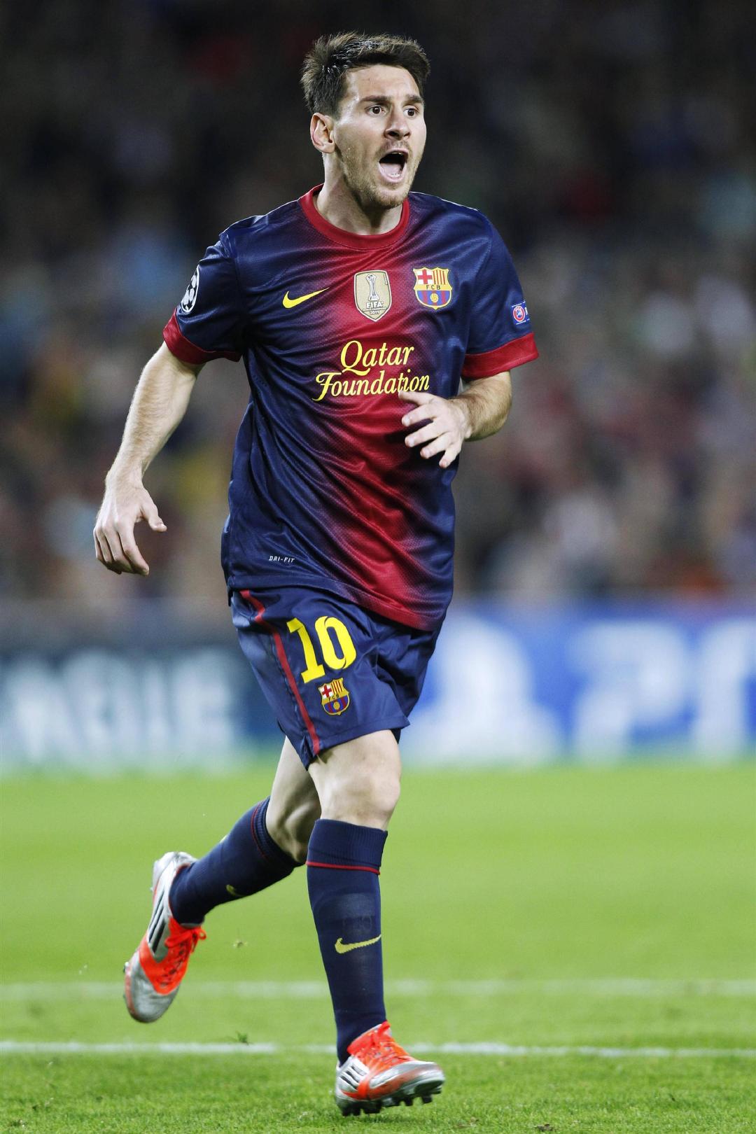 基普乔格惊喜现身！2025上海马拉松新闻发布会顺利举行