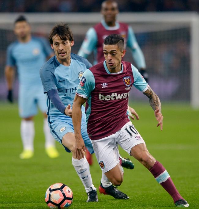 皮衣配圣诞帽！意大利Coser演绎《鬼泣5》圣诞但丁