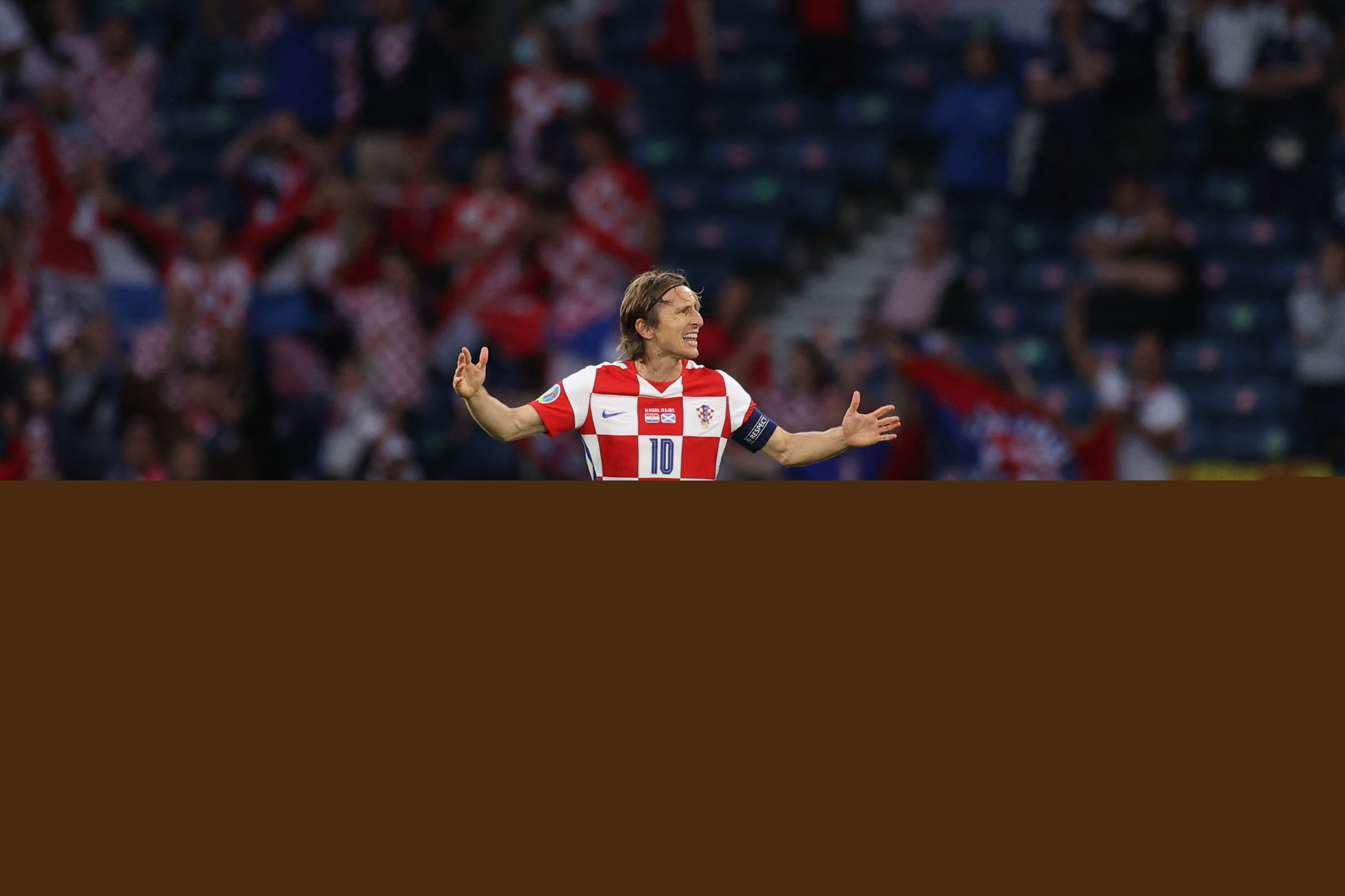 NBA西部：湖人火箭连续下滑，黑马逆袭，2-7竞争激烈，勇士又松了